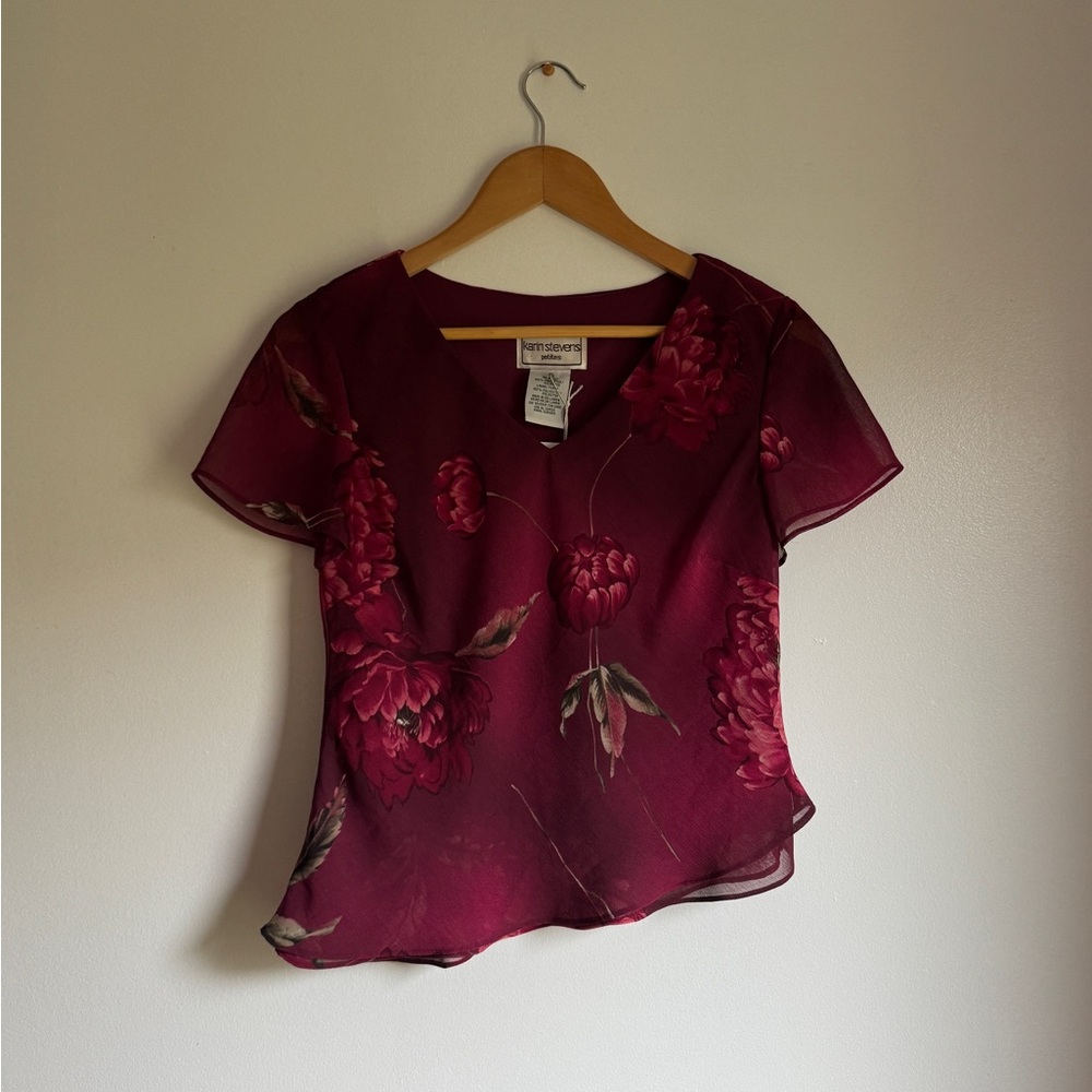 Karin Stevens Red Fitted Floral Short Sleeve Blouse